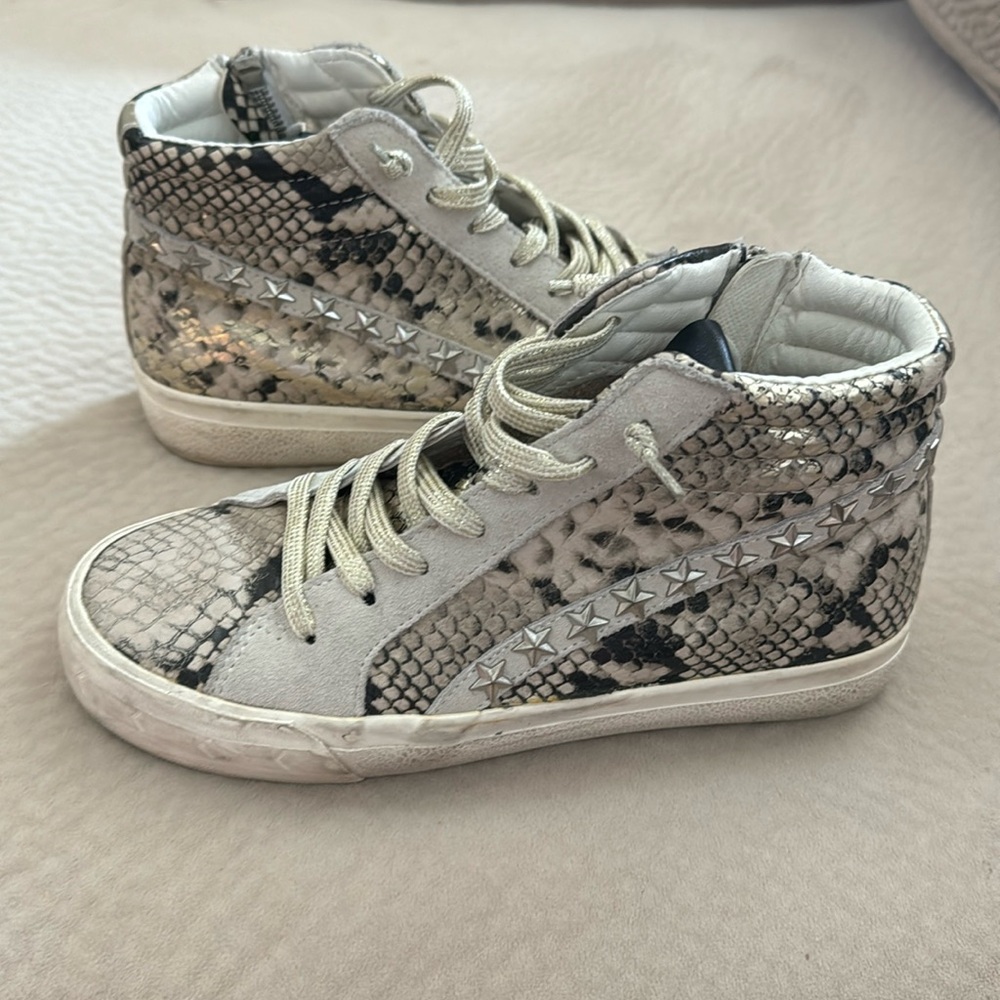 Steve Madden sneakers